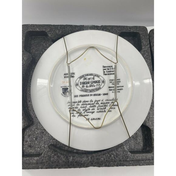 Limoges Scarlet In Crinoline The Inaccessible Woman 1865 Collector’s Plate w box - Picture 5 of 7